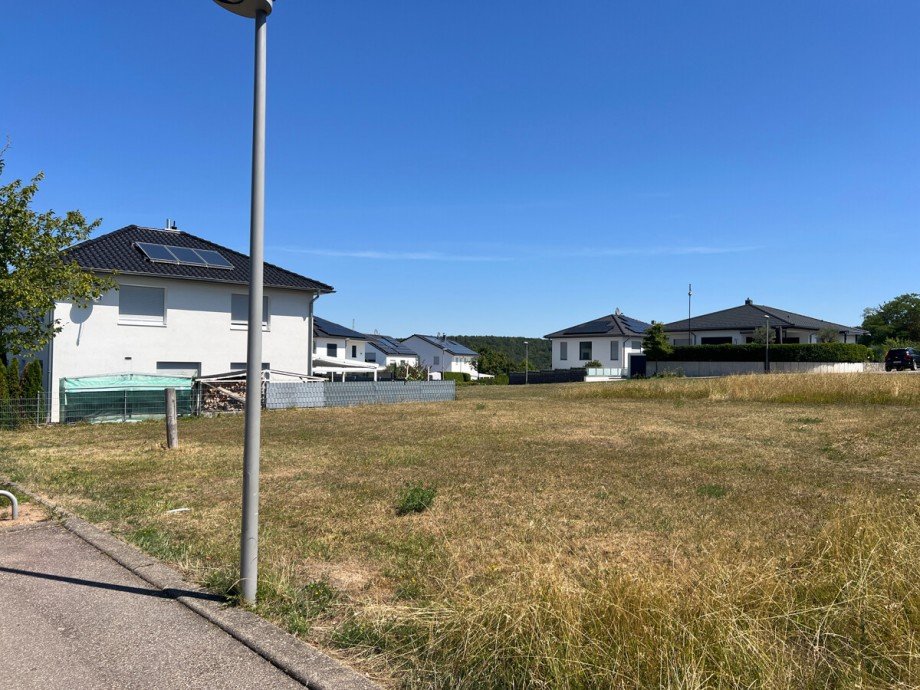Blick auf den Bauplatz Einfamilienhaus Wurmberg