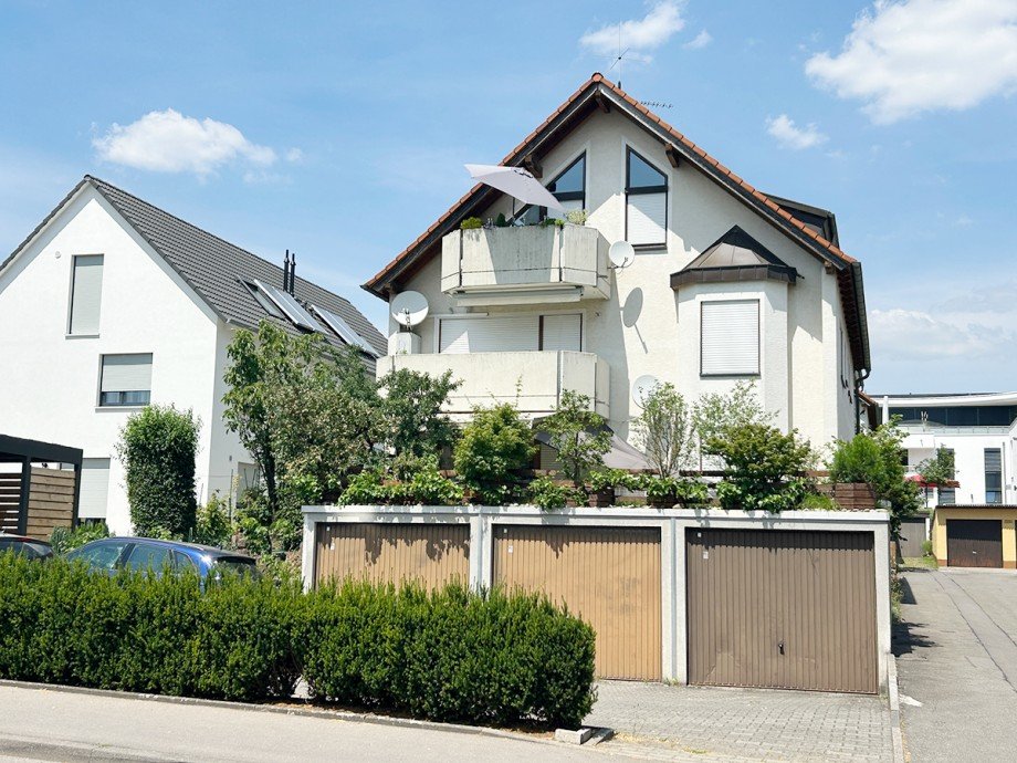 Geb�udeansicht (S�d) Maisonettewohnung Filderstadt / Harthausen