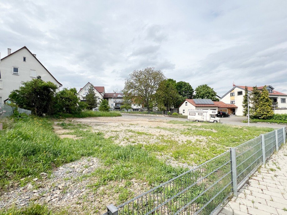 Blick auf den Bauplatz Einfamilienhaus Herrenberg / Affst�tt
