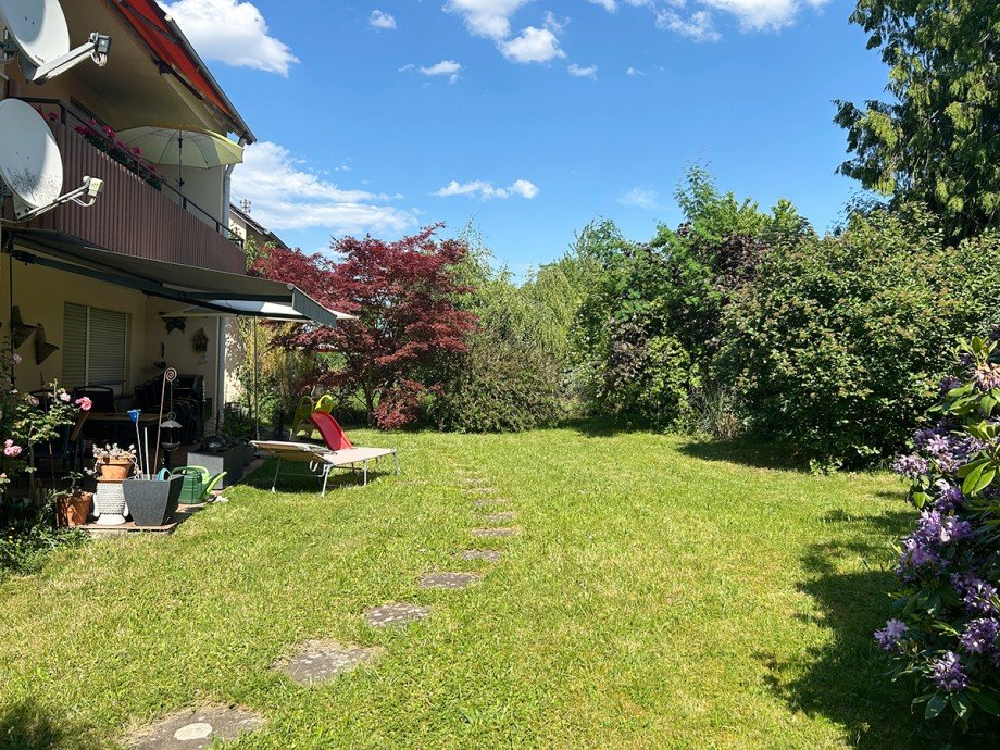 Blick in den Garten Mehrfamilienhaus Neuhausen auf den Fildern