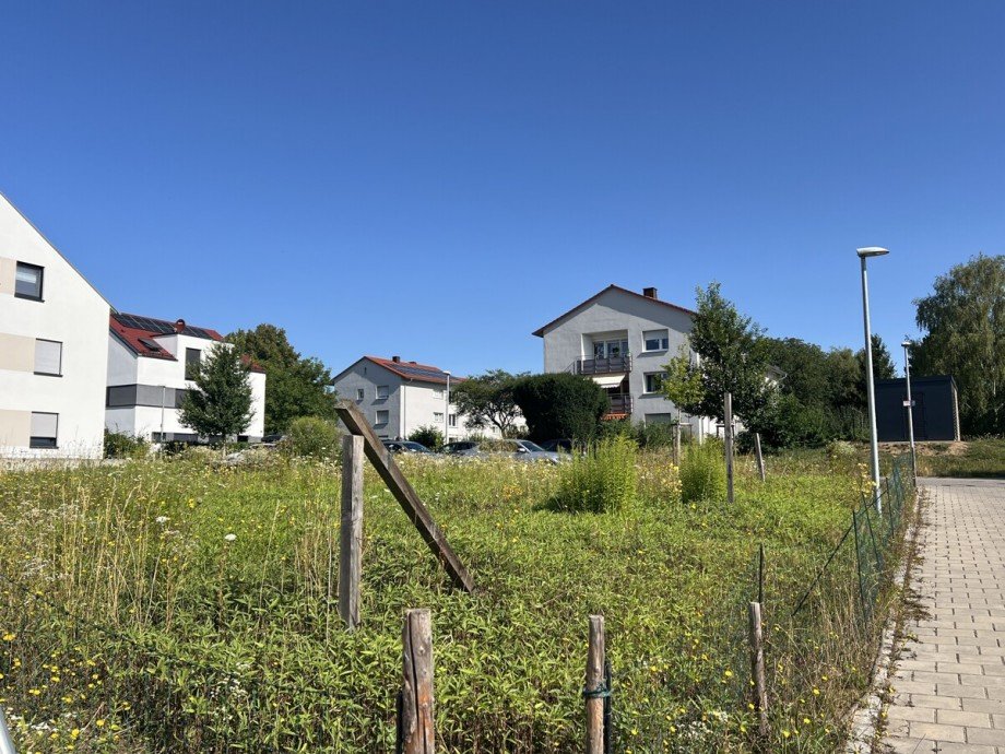 Blick auf Bauplatz Reihenhaus Stuttgart / Stammheim