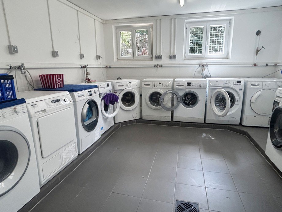 Sanierte Waschk�che Erdgeschosswohnung Stuttgart / Obert�rkheim