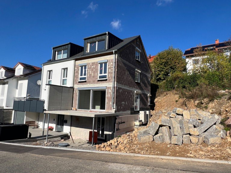 Rohbau Weissach Doppelhaush�lfte Sonnig, ruhig, naturnah- 164 m� Wohnfl�che mit individuellem Ausbaupotenzial. DHH in Weissach-Flacht