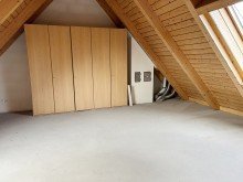 Studio Ehningen - Idyllisch Wohnen an der W�rm:  Charmantes 2-Familien-Architektenhaus mit ELW 