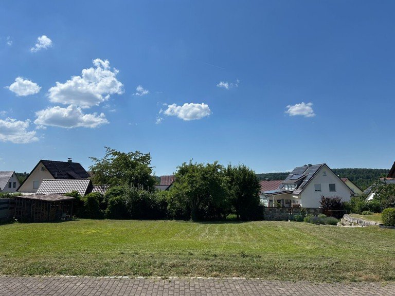 Blick auf das Baugrundst�ck Wurmberg / Neub�rental Grundst�ck Perfektes Baugrundst�ck f�r Ihr Einfamilienhaus in ruhiger gewachsener Lage von 75449 Wurmberg