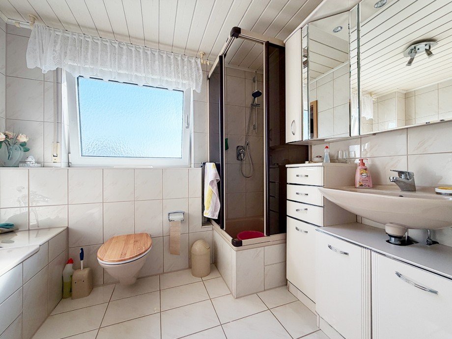 Hauptbad Reiheneckhaus Renningen / Malmsheim