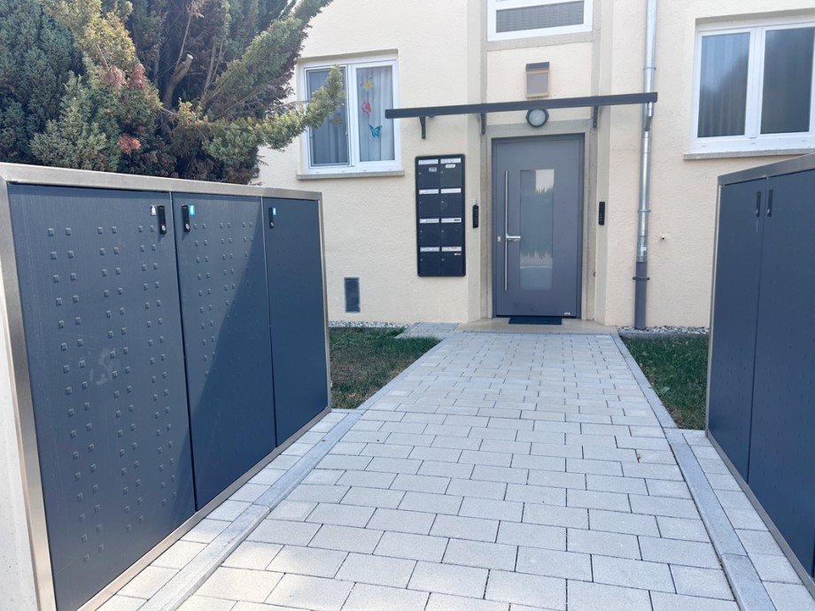 Eingangsbereich Erdgeschosswohnung Stuttgart / Obert�rkheim