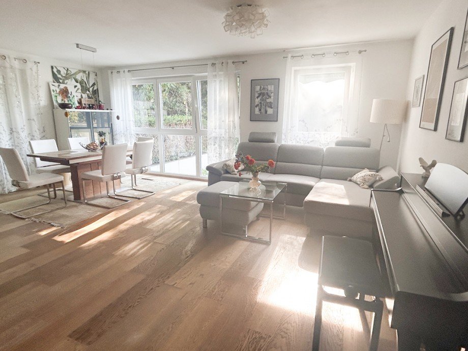 Wohnen/Essen Terrassenwohnung Stuttgart-Obert�rkheim