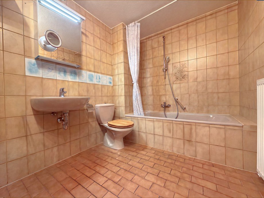 Bad mit Badewanne Erdgeschosswohnung Stuttgart / Birkach