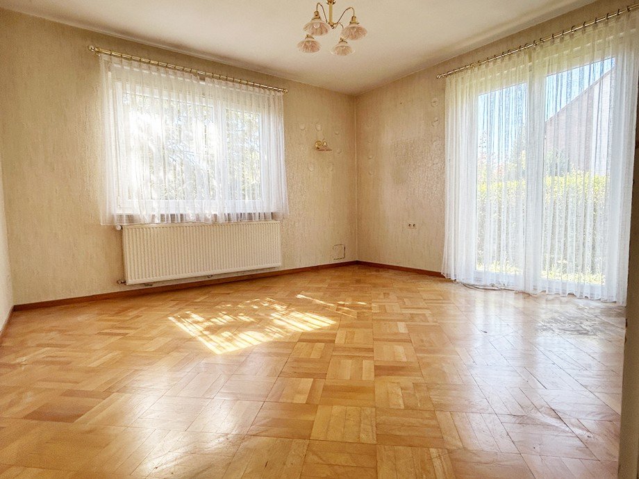 Schlafen mit Austritt auf S/W Terrasse Einfamilienhaus Renningen / Malmsheim