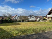 Blick auf das Baugrundst�ck Perfektes Baugrundst�ck f�r Ihr Einfamilienhaus in ruhiger gewachsener Lage von 75449 Wurmberg