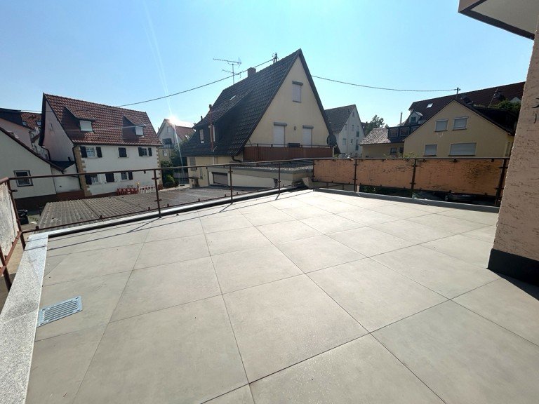 Sonnige Dachterrasse Filderstadt / Bernhausen Etagenwohnung Wohnen im familienfreundlichen Filderstadt Gepflegte 4 Zi.-Wohnung mit Terrasse, und Stellplatz!