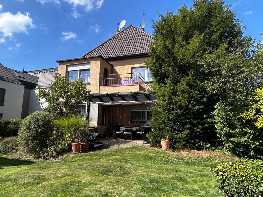 Titelbild Zweifamilienhaus Stuttgart / Sonnenberg