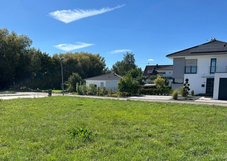 Bald Ihr Zuhause Herrenberg / G�ltstein Grundst�ck Hier w�chst Ihr Zuhause: Sonniges Eckgrundst�ck in ruhiger, gewachsener Lage von Herrenberg