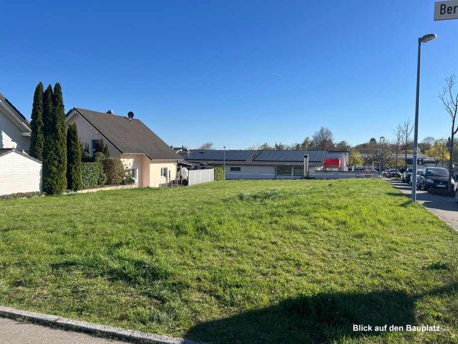 Blick auf den Bauplatz Doppelhaush�lfte G�rtringen