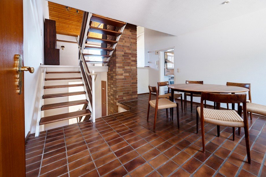 Essen und Treppenhaus Einfamilienhaus Sch�naich