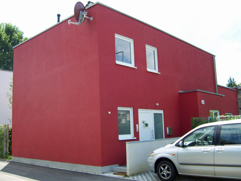Farbenfrohes Wohnhaus in Rohr