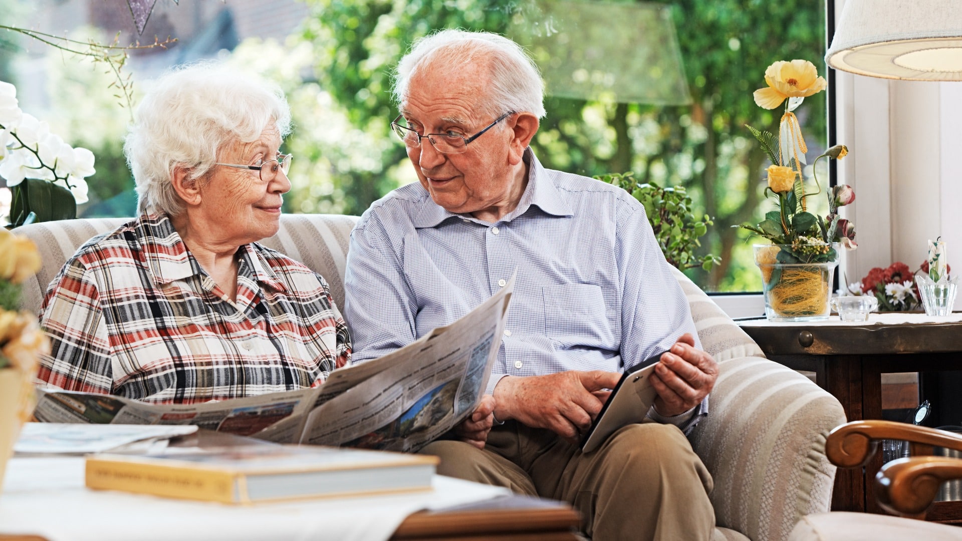 Senior couple, reading