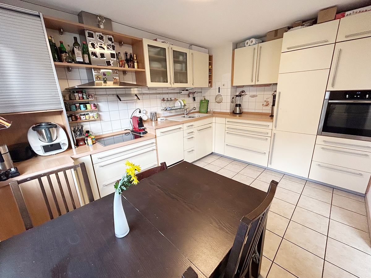 Wohnküche - „Wohnen mit Gartenglück“ Filderstadt-Plattenhardt: Barrierefreie 4 Zimmer-ETW mit Terrasse