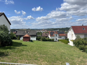 „Herrliches Wohnen mit unverbaubarer Aussicht“ Attraktives EFH in sehr beliebter Lage von Nürtingen, 72622 Nürtingen, Einfamilienhaus