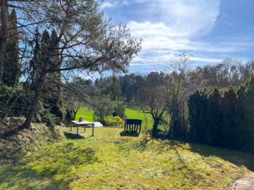 „Wohnen in sonniger Randlage mit Blick in die Natur“ Attraktives EFH in Weissach-Flacht, 71287 Weissach, Einfamilienhaus